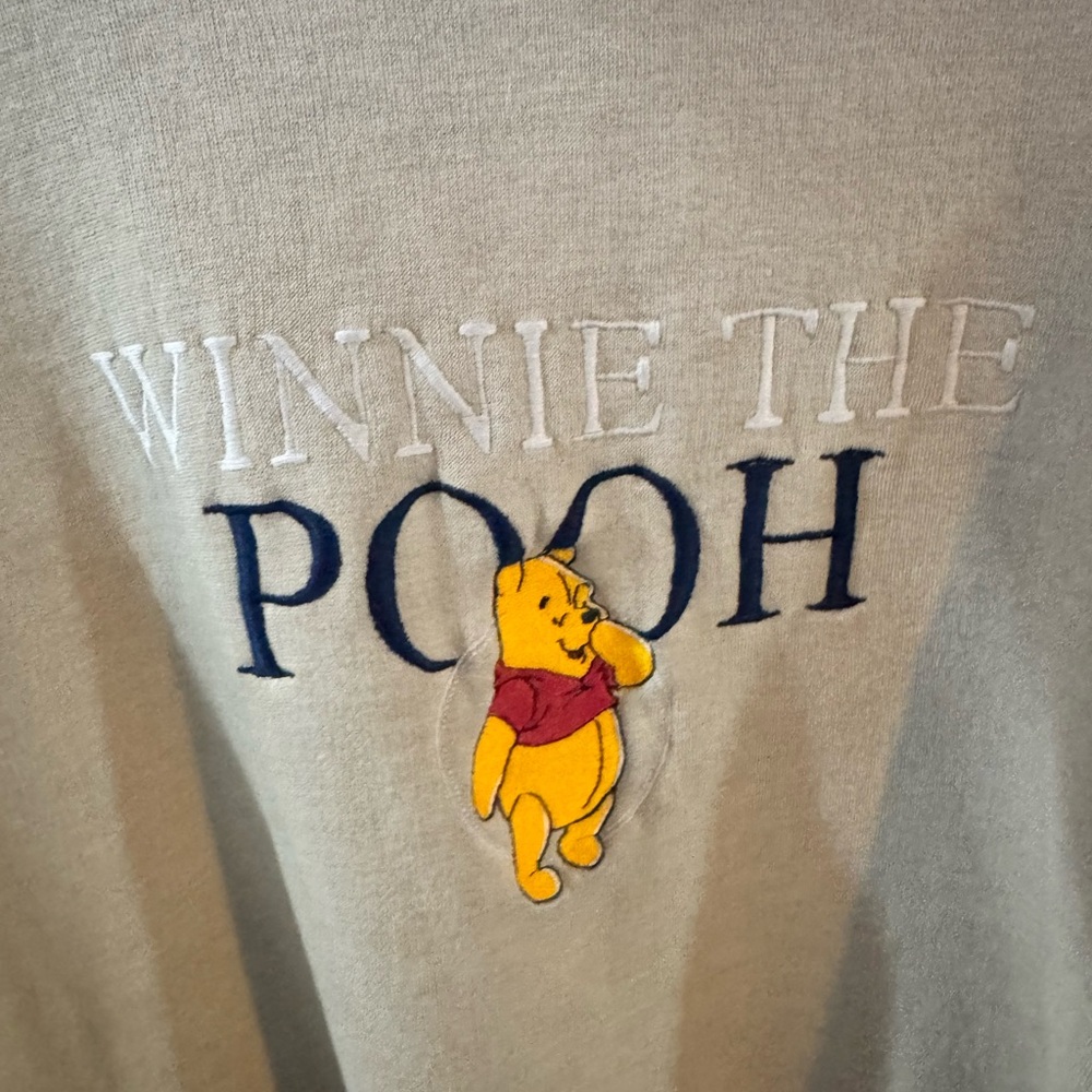 Vintage Winnie the Pooh Cream Sweatshirt
